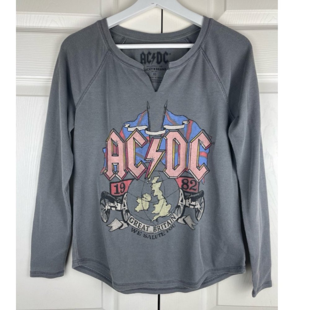 Lucky Brand ACDC Graphic Printed Waffle Split Neck Grey Tee XS NWT